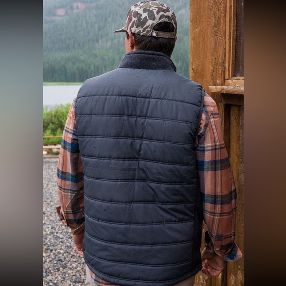 Performance Puffer Vest - Gun Metal Grey - Picture 2 of 3